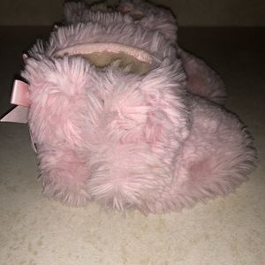 UGG Jesse Bow II Fluff